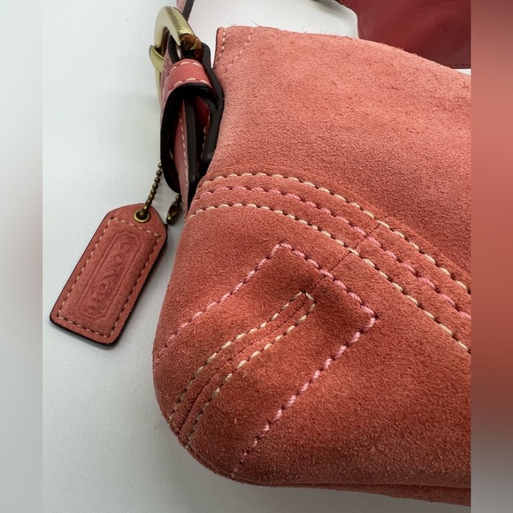 COACH 8A18 VINTAGE Y2K Soho Demi Flap Salmon Pink Suede Shoulder Baguette Bag - Picture 14 of 17